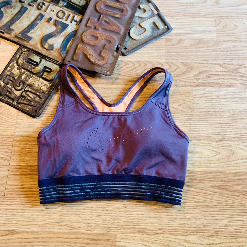 Nike sports bra workout plum top yoga jog stretch